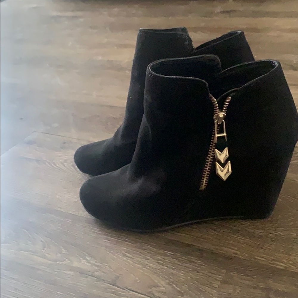 BCBG booties